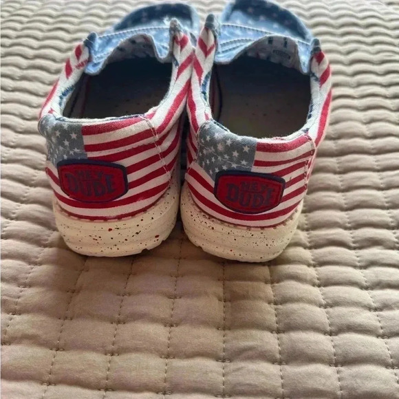 HEY DUDE WALLY YOUTH PATRIOTIC‎ YOUTH SHOES SIZE Y2-L3 EUC SUPER COOL SHOES - Picture 7 of 16